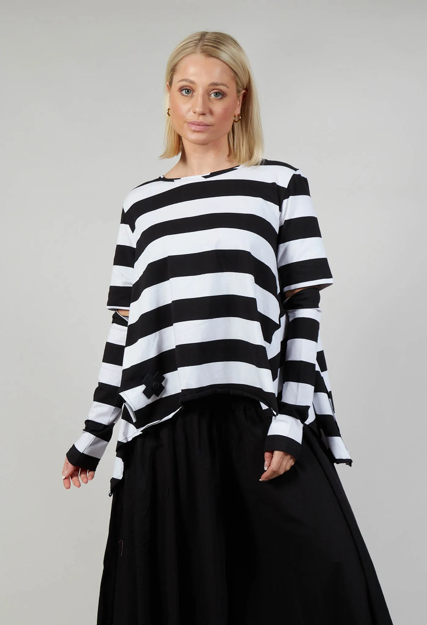 Detached Sleeve T-shirt in Block Stripe