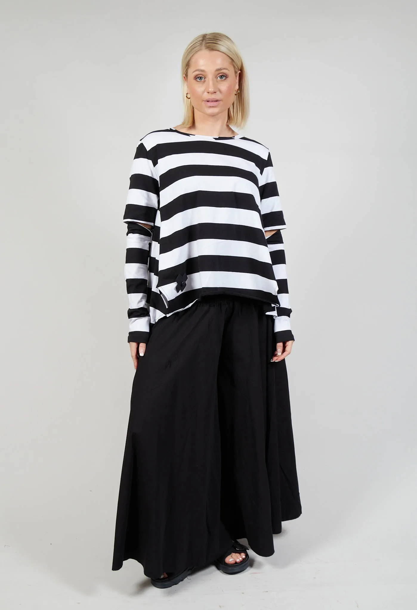 Detached Sleeve T-shirt in Block Stripe