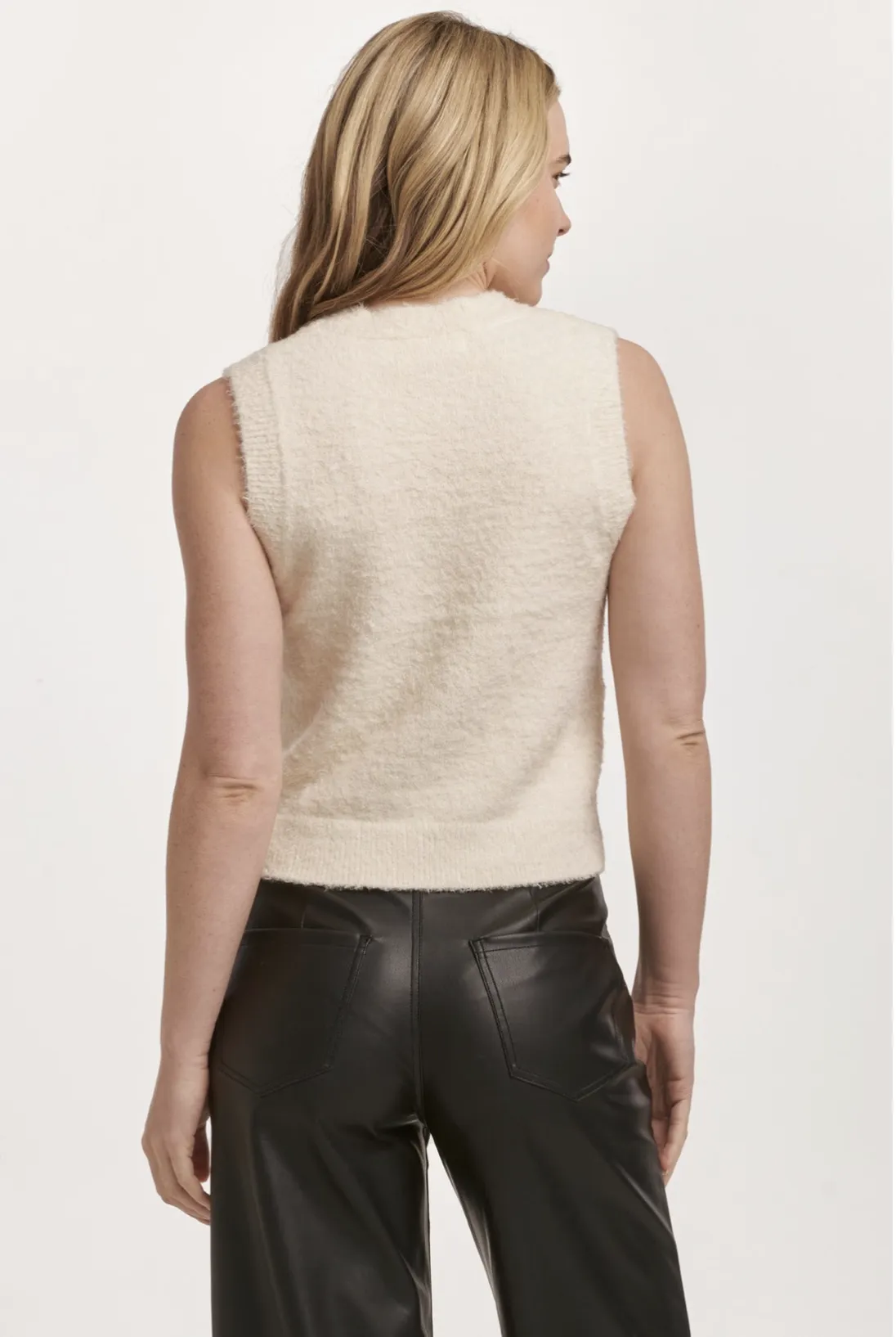 JEN MID NECK SLEEVELESS FITTED SWEATER