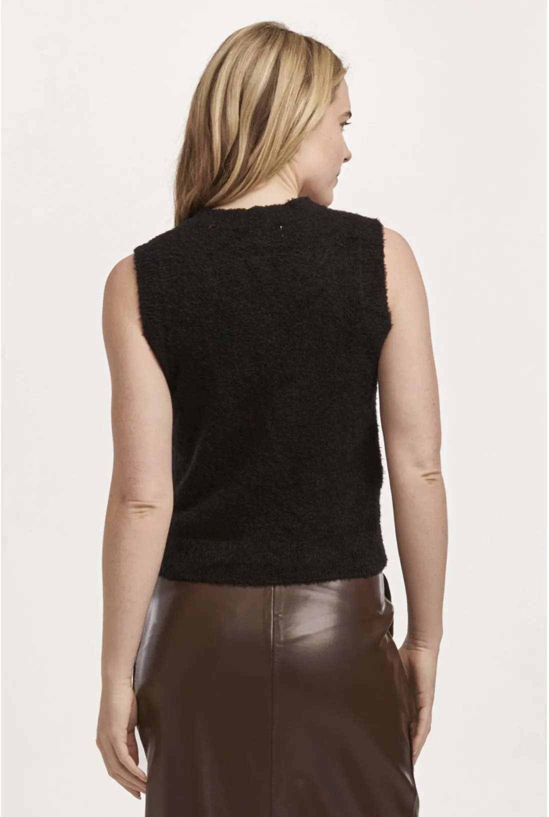 JEN MID NECK SLEEVELESS FITTED SWEATER