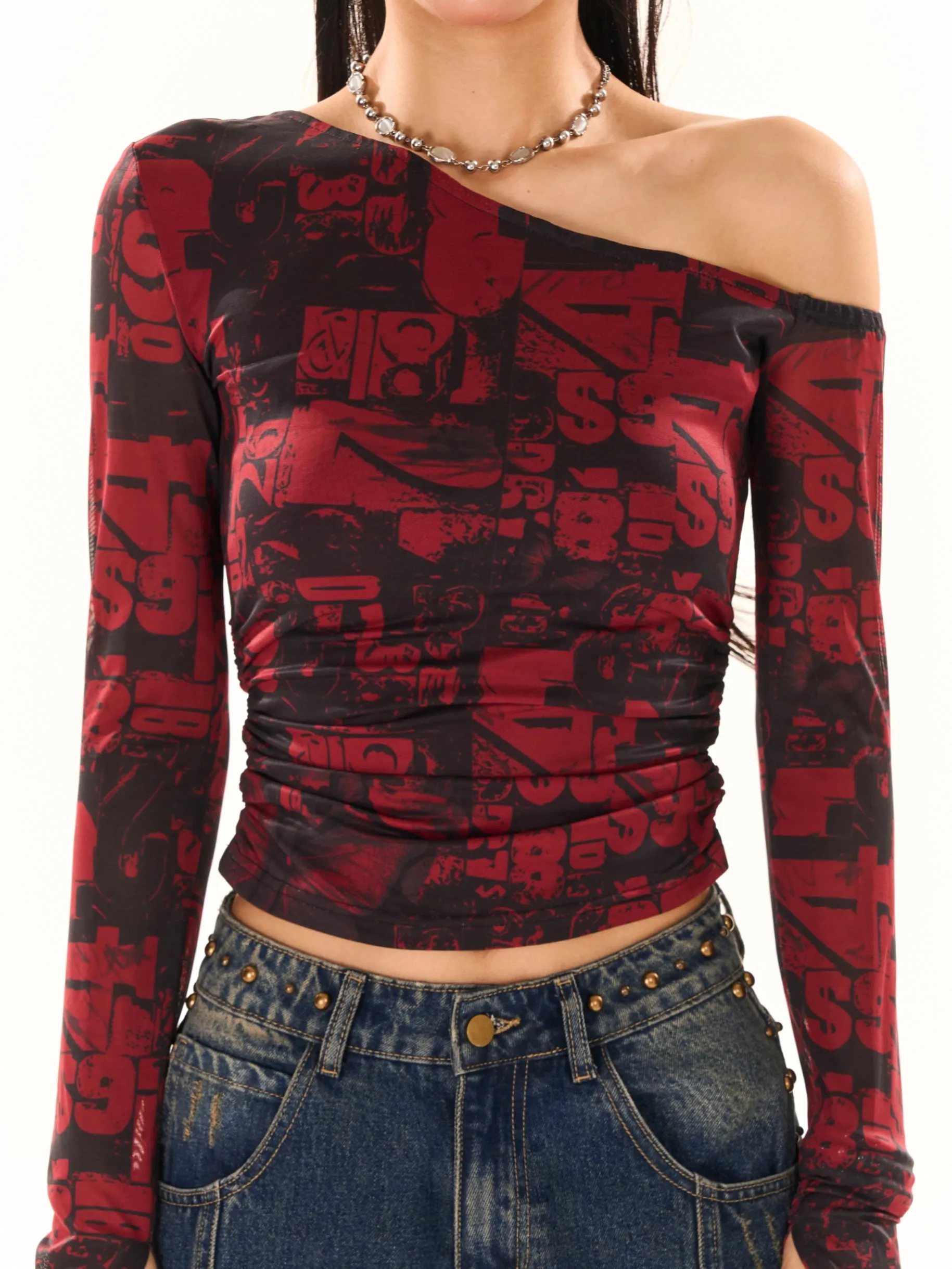 Maranda Graphic Pattern Print Contrast Red & Black Color Off-One-Shoulder Long Sleeve Slim Cropped Top