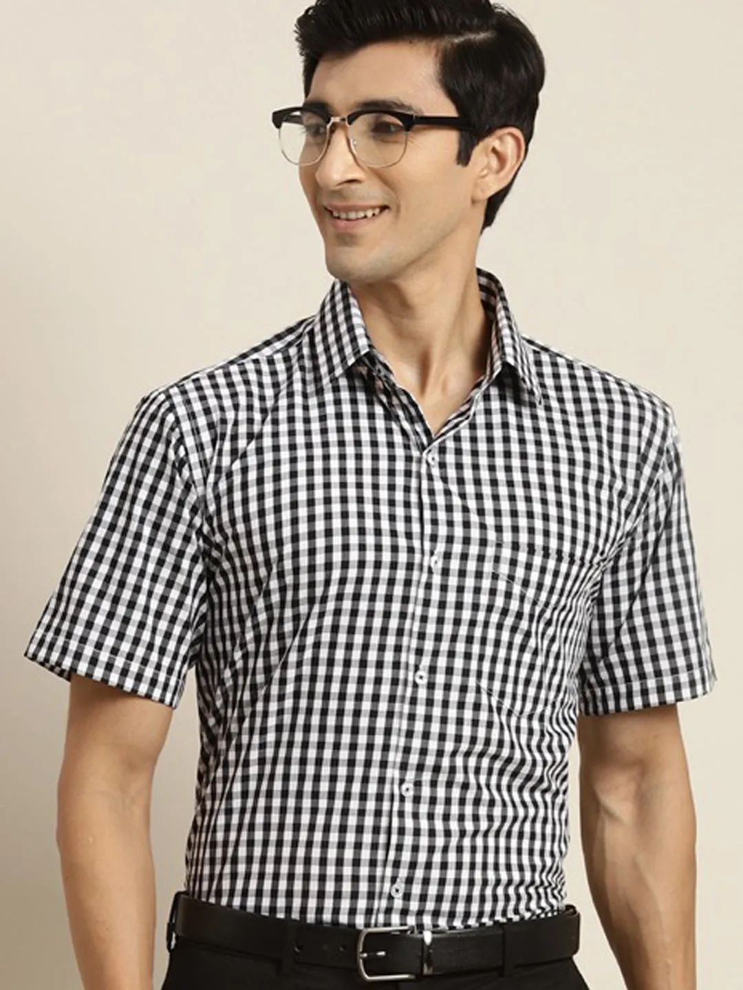 Men Black & White Gingham Checked Short Sleeve Pure Cotton Slim Fit Formal Shirt