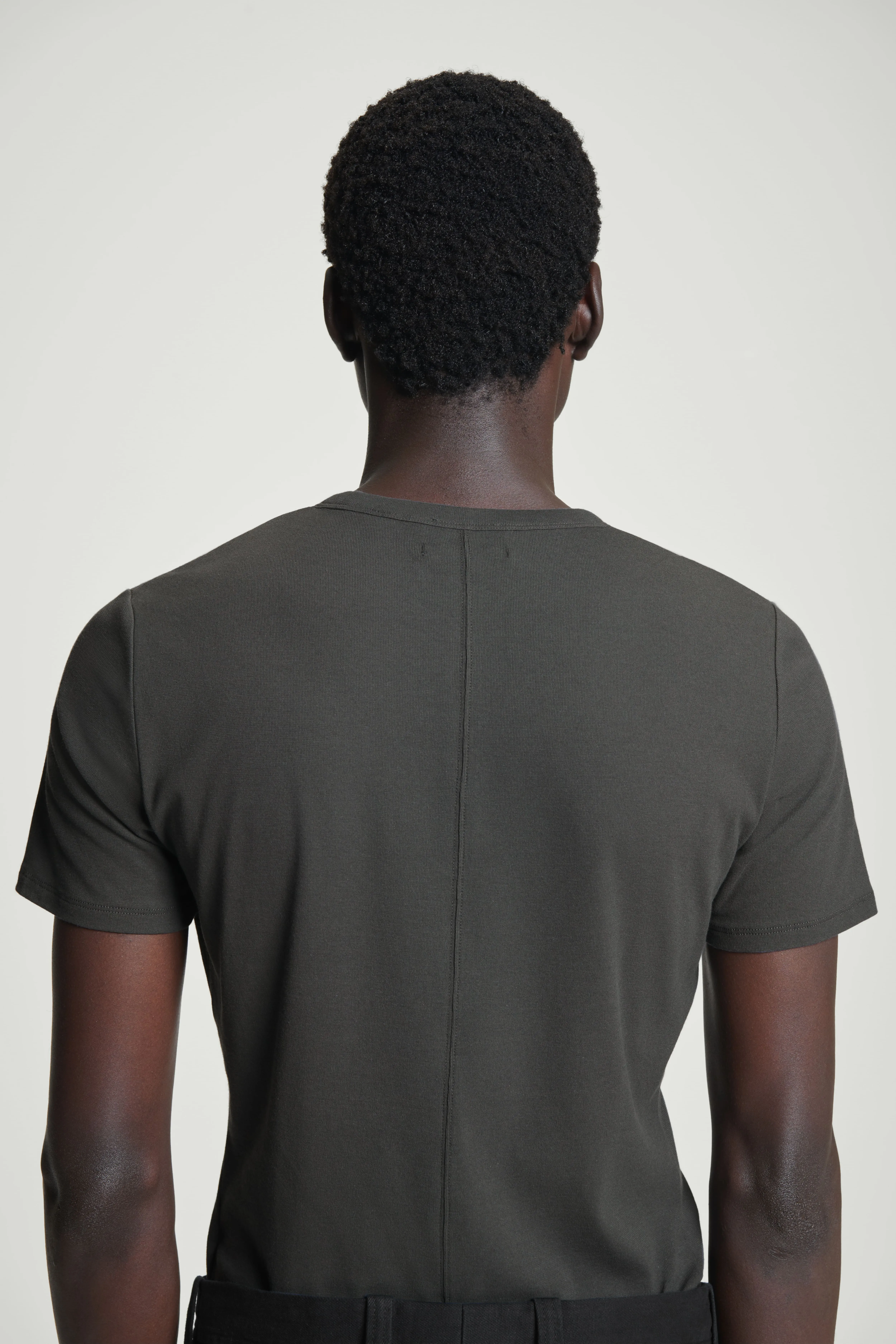 SLIM COTTON-CREPE T-SHIRT - Round neck - Short sleeve - DARK GREY - Men | H&M GB